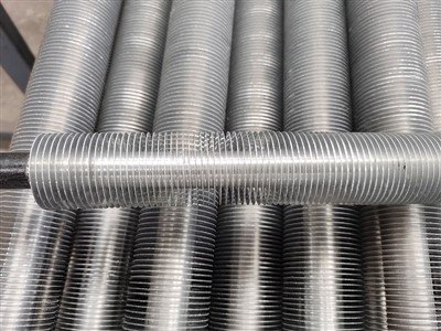Prezzo de fabrica Scambiatore de całor estruso a tubo longitudinałe a alete in aluminio alene parti riscaldatori TUV CE certificàe par sugadura